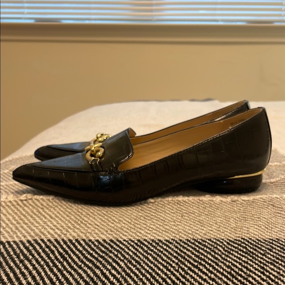 Liz Claiborne Black Croc-Embossed Essex Loafers - Picture 2 of 3